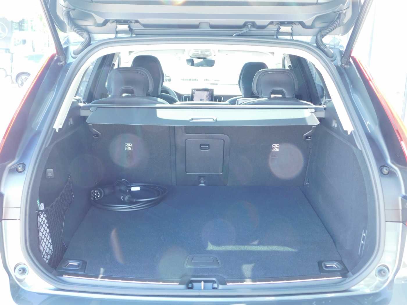 Fahrzeugabbildung Volvo XC60 Plug-In-Hybrid T8 AWD Plug-in Hybrid Ultra