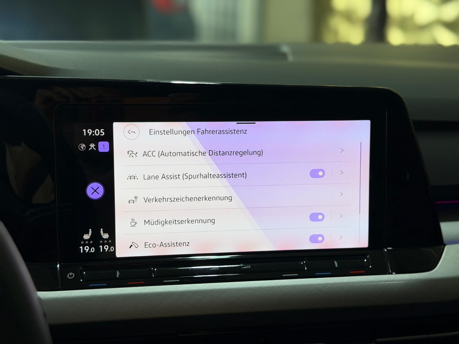 Volkswagen Golf VIII Lim. Life AUTOMATIK PANORAMA LED 1.HD, миниатюра 26