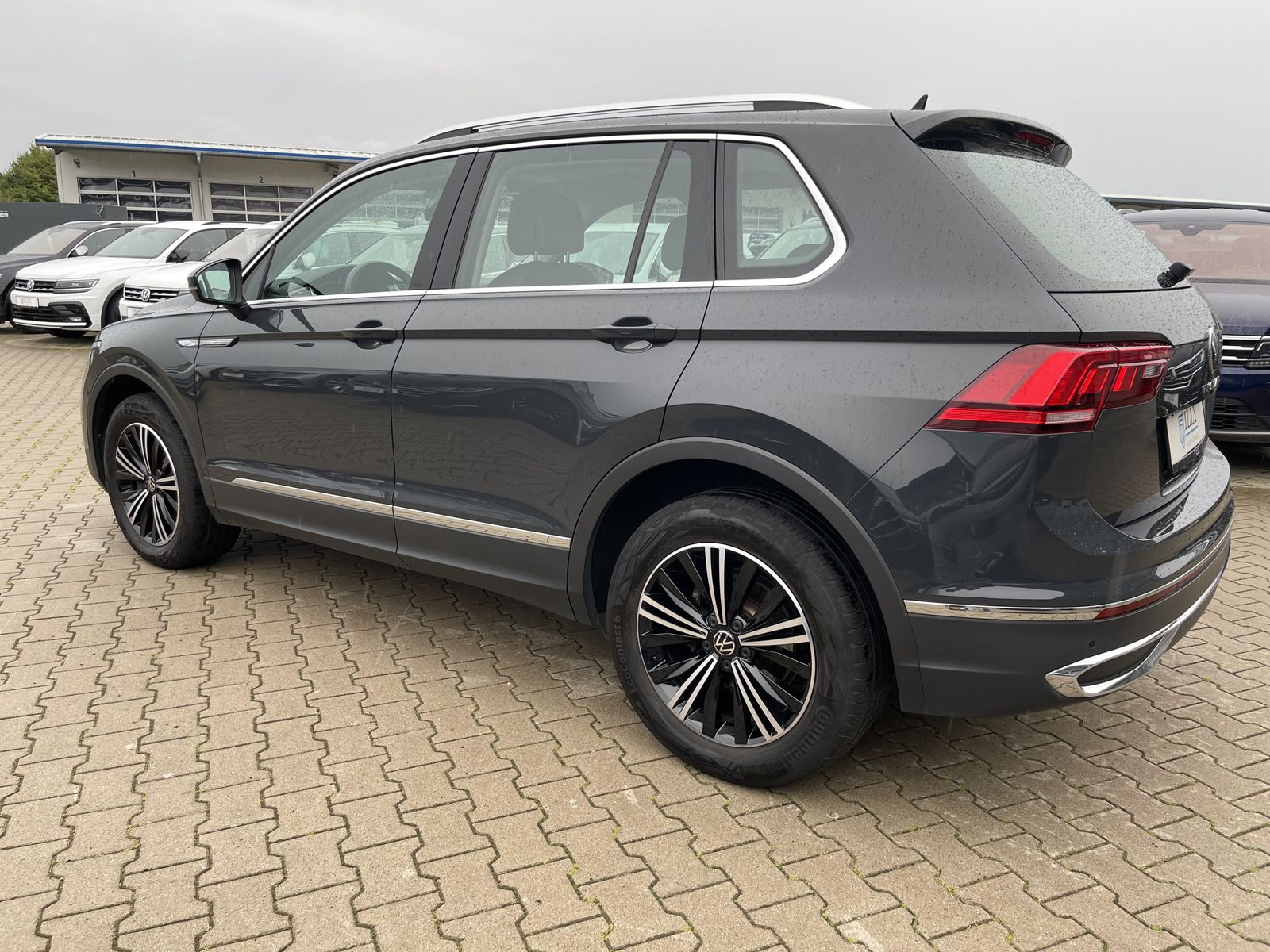 Fahrzeugabbildung Volkswagen Tiguan 2.0 TDI*4Motion*AHK*Leder*Cam*STHZ*HeadUp