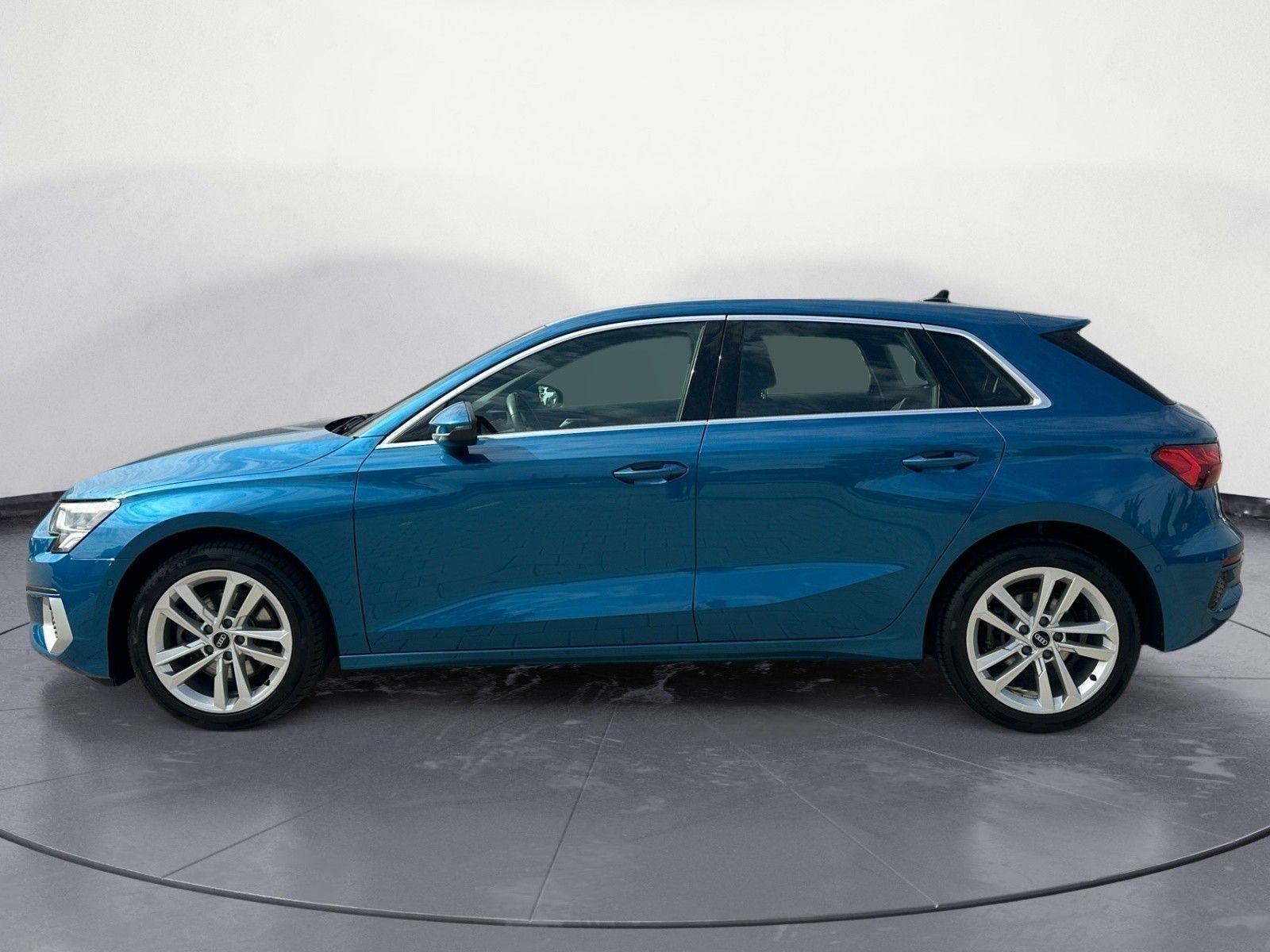 Audi A3 Sportback 40 TFSI quattro S-tronic AHK Kamera imagem 3