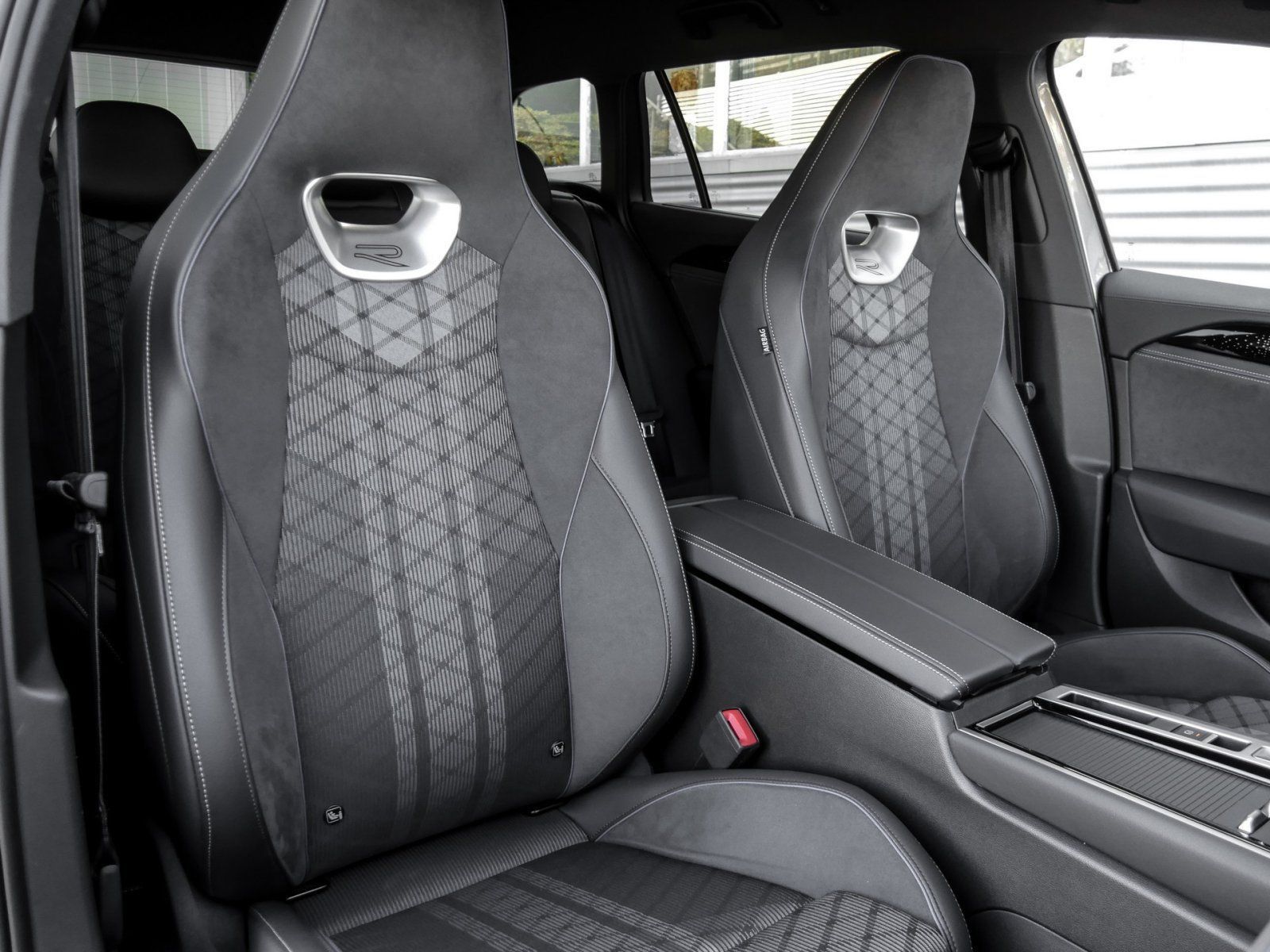 Volkswagen Passat Variant - Bild 7