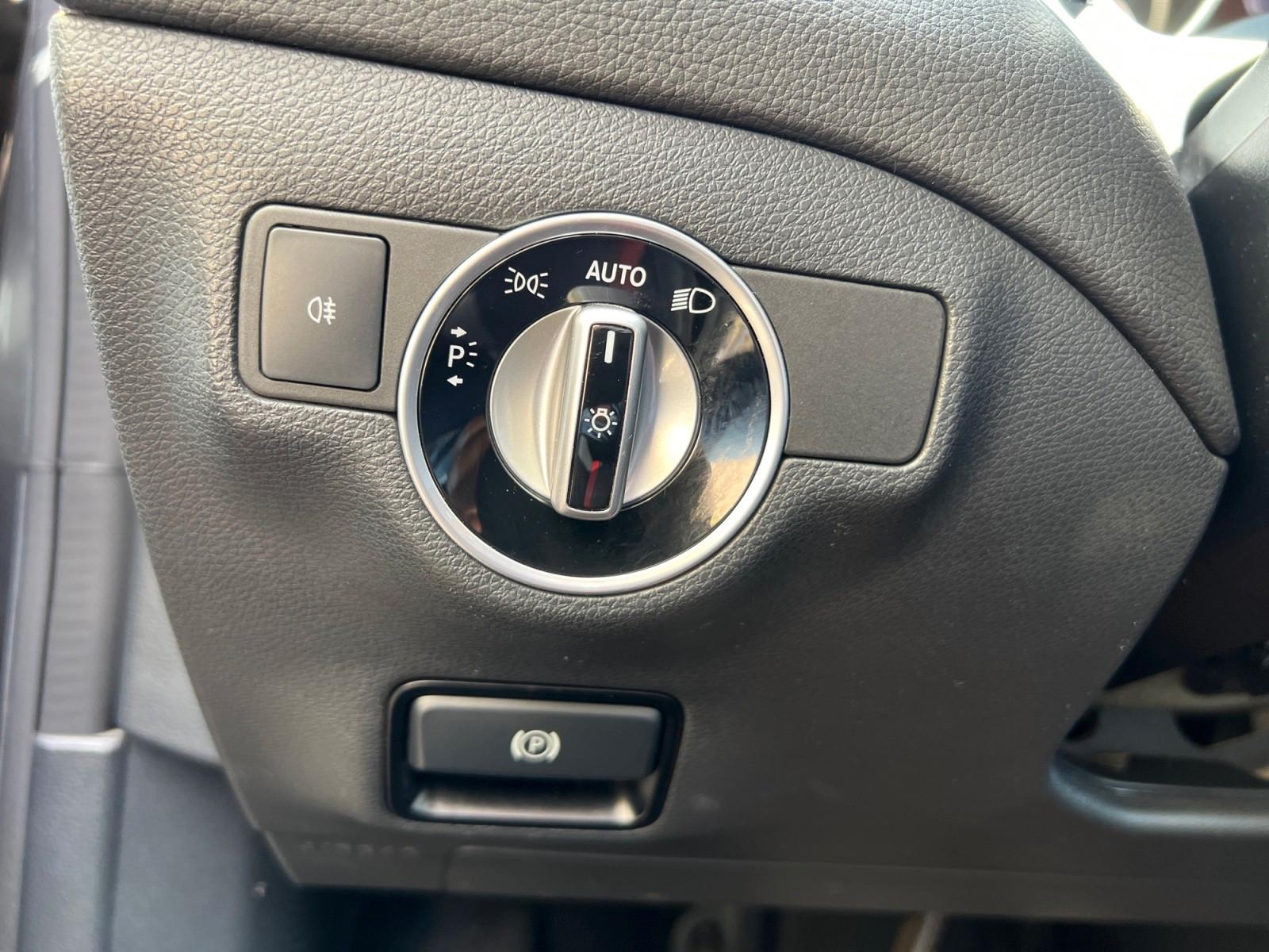 Mercedes-Benz CLA 250 SB AMG Line 4MATIC StdHzg PANO
