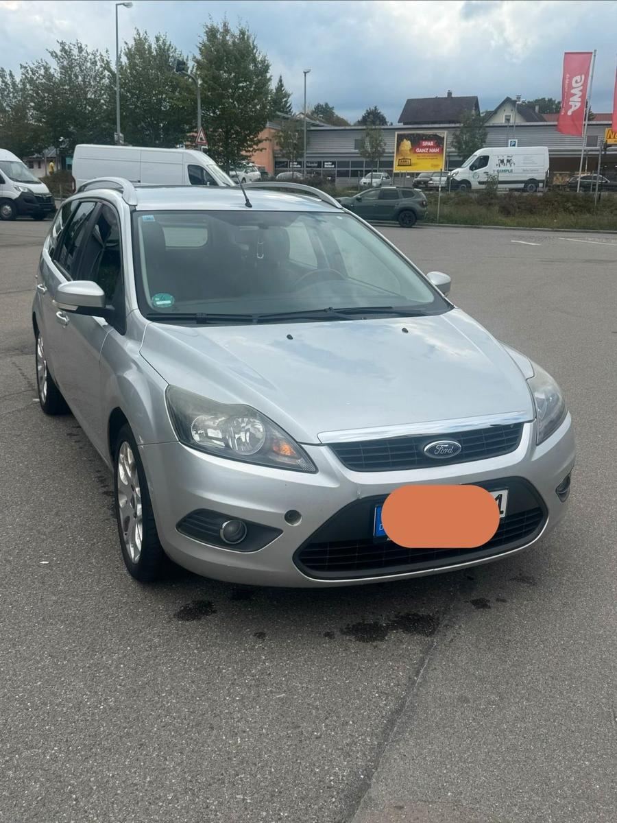 Ford Focus 2009 — вигляд ззаду