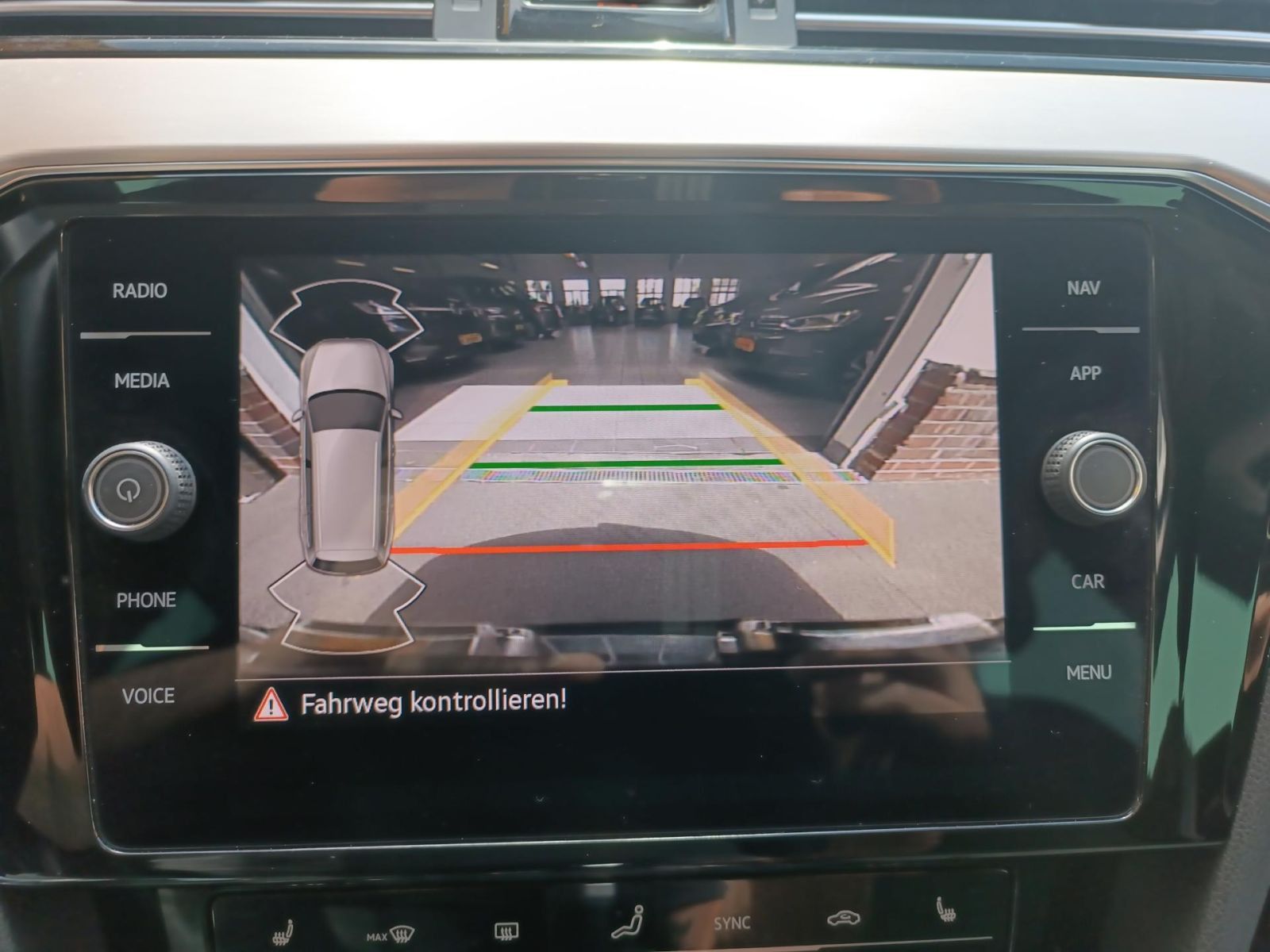 Volkswagen Passat Variant - Bild 17