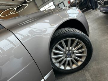 Volvo V70 Kombi Momentum *Leder*