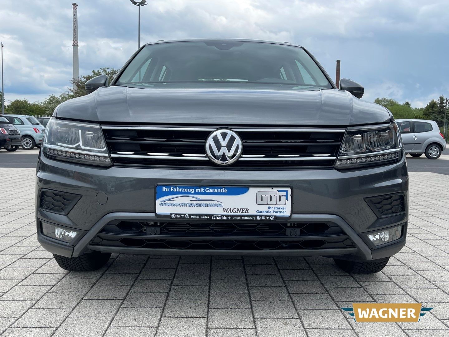 Fahrzeugabbildung Volkswagen Tiguan Comfortline  Automatik 4Motion
