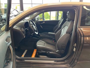 Audi A1 ambition *BI-XENON*PDC*KLIMAAUT*SZHZ*ALU*