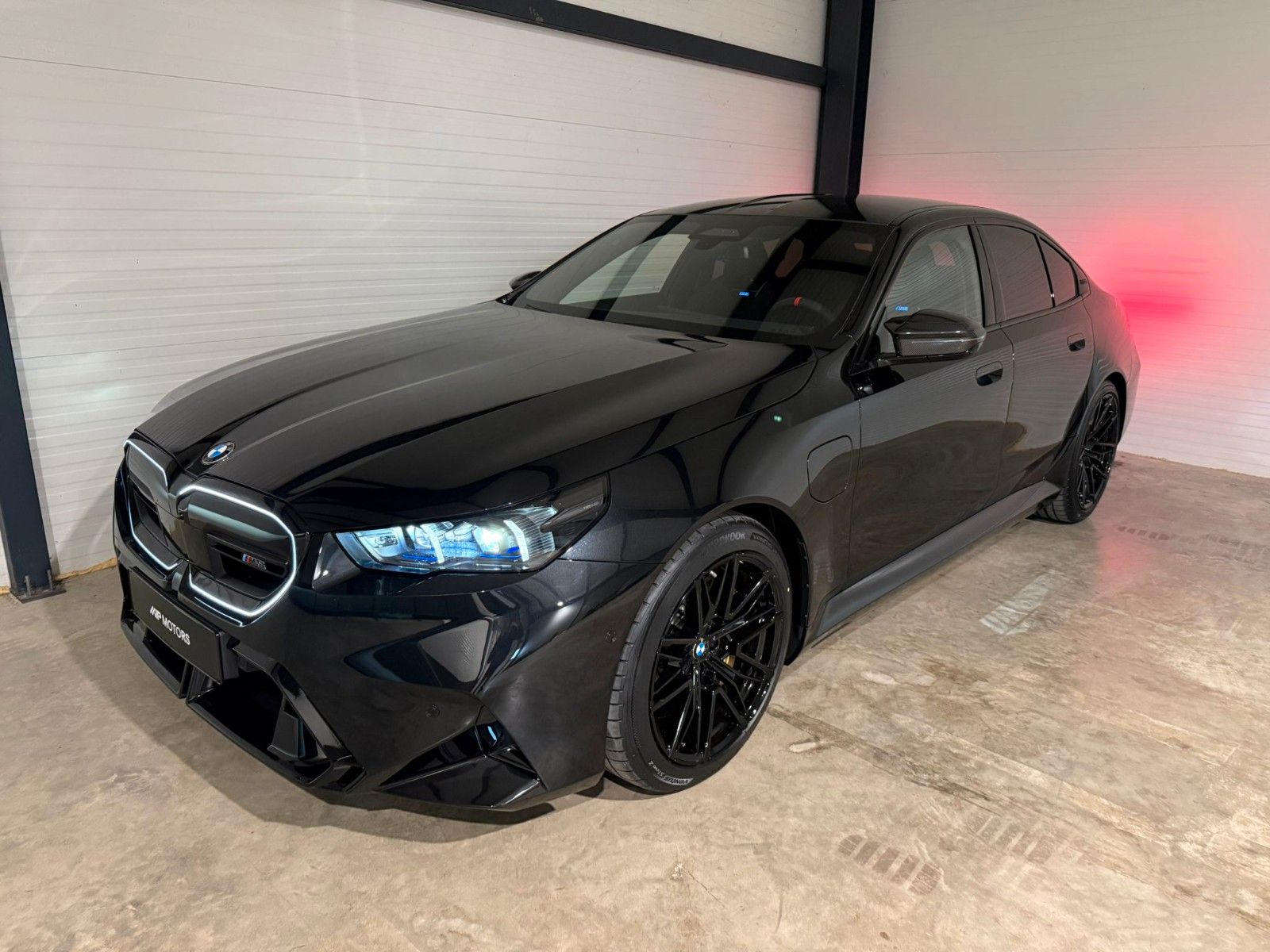 BMW M5 LIMO ULTIMATE / KERAMIK / CARBON / 305 KMH
