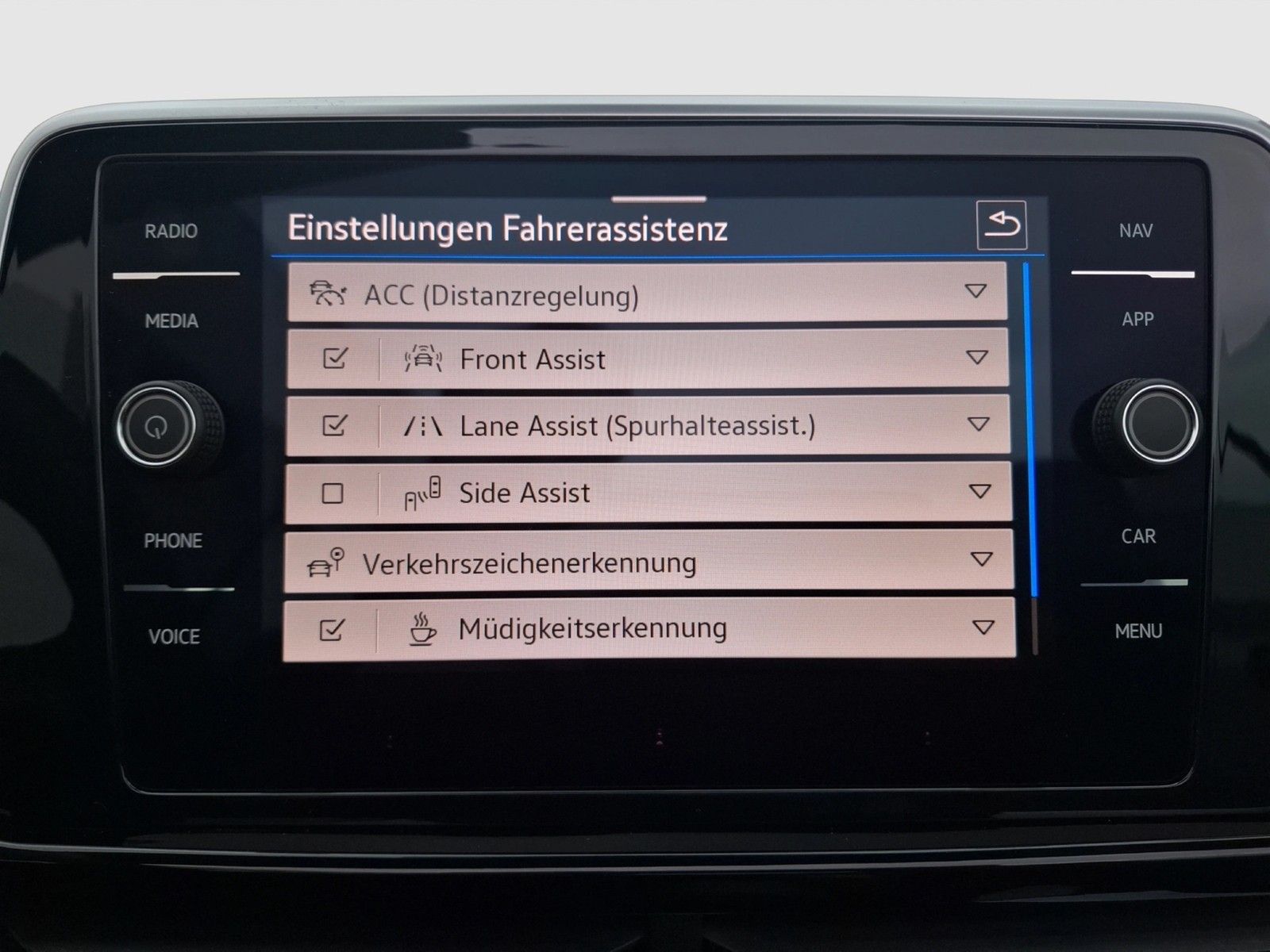 Fahrzeugabbildung Volkswagen T-Roc Cabriolet TSI R-Line DSG LEDplus Navi VC A