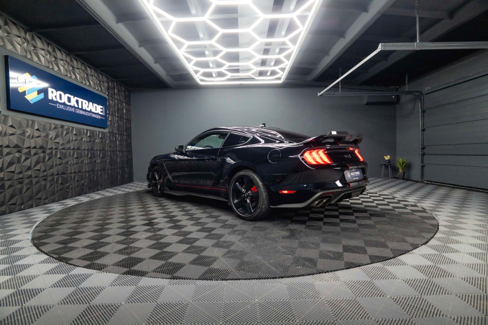 Fahrzeugabbildung Ford Mustang Shelby GT 500 5.0 V8 Performance PREMIUM