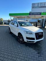 Audi q7 S line 7 sitzer das Auto ist in Ge... - Audi Q7: Auto