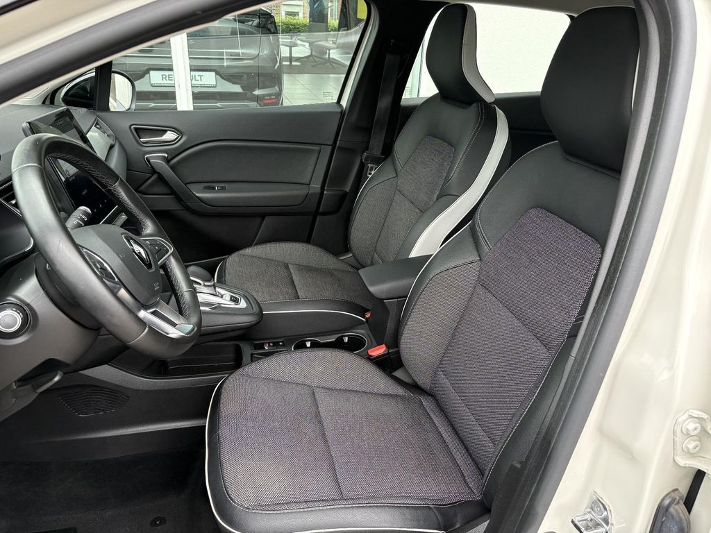 RENAULT Captur - Bild 8