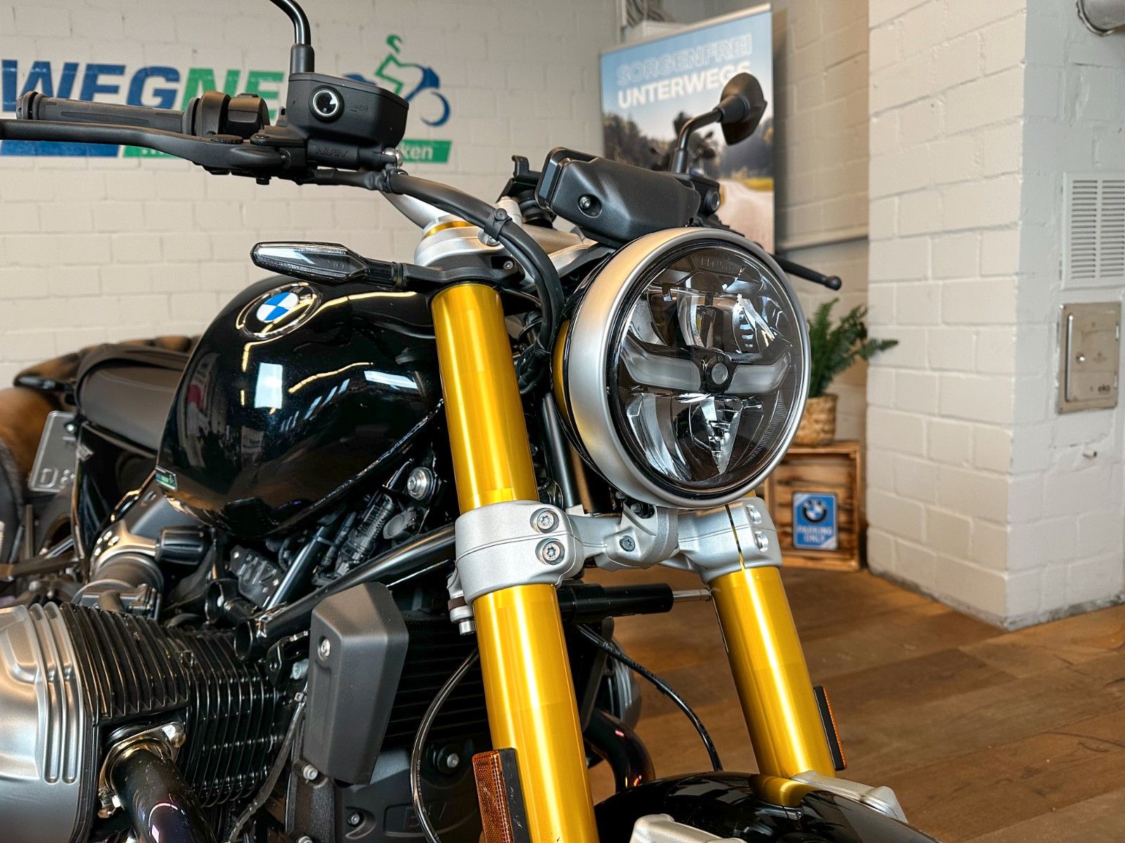 Fahrzeugabbildung BMW R12 nineT - mit nur 137km!