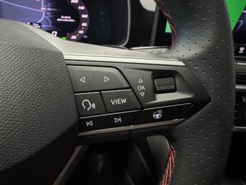 Fahrzeugverkauf 16 Seat Leon Sportstourer 1.5 FR Black Ed. AHK Kamera