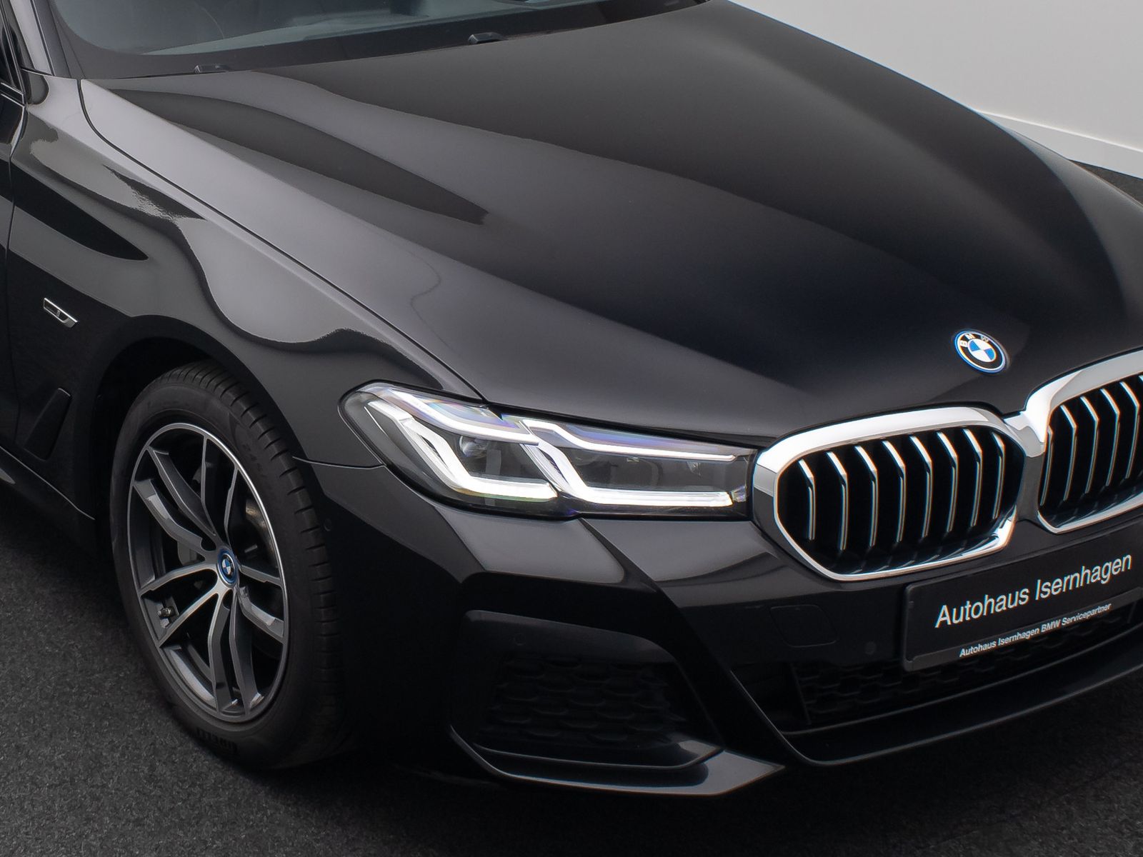 Fahrzeugabbildung BMW 530e M Sport DAB Laser H/K AHK Kamera HUD Komfor