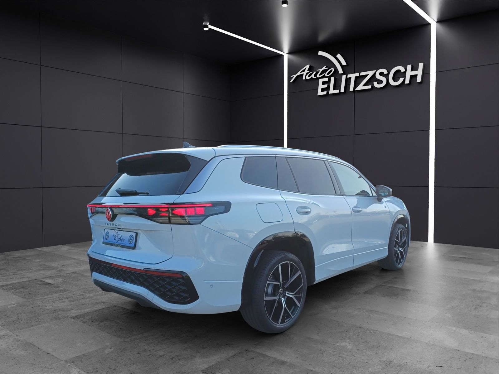 Fahrzeugabbildung Volkswagen Tayron TDI R-Line DSG 4M AHK STH