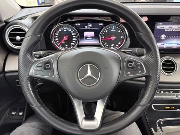 Mercedes E 220 - 10