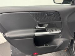 MERCEDES-BENZ GLA 220d 4M*MULTIBEAM*NIGHT*NAVI*KAMERA*OFF-ROAD MERCEDES-BENZ GLA 220d 4M*MULTIBEAM*NIGHT*NAVI*KAMERA*OFF-ROAD