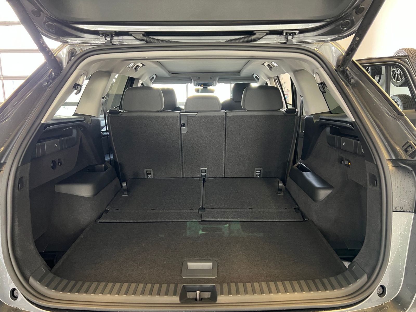 Fahrzeugabbildung SKODA Kodiaq Selection 2.0 TDI DSG 4x4 *AHK, 7 Sitze,