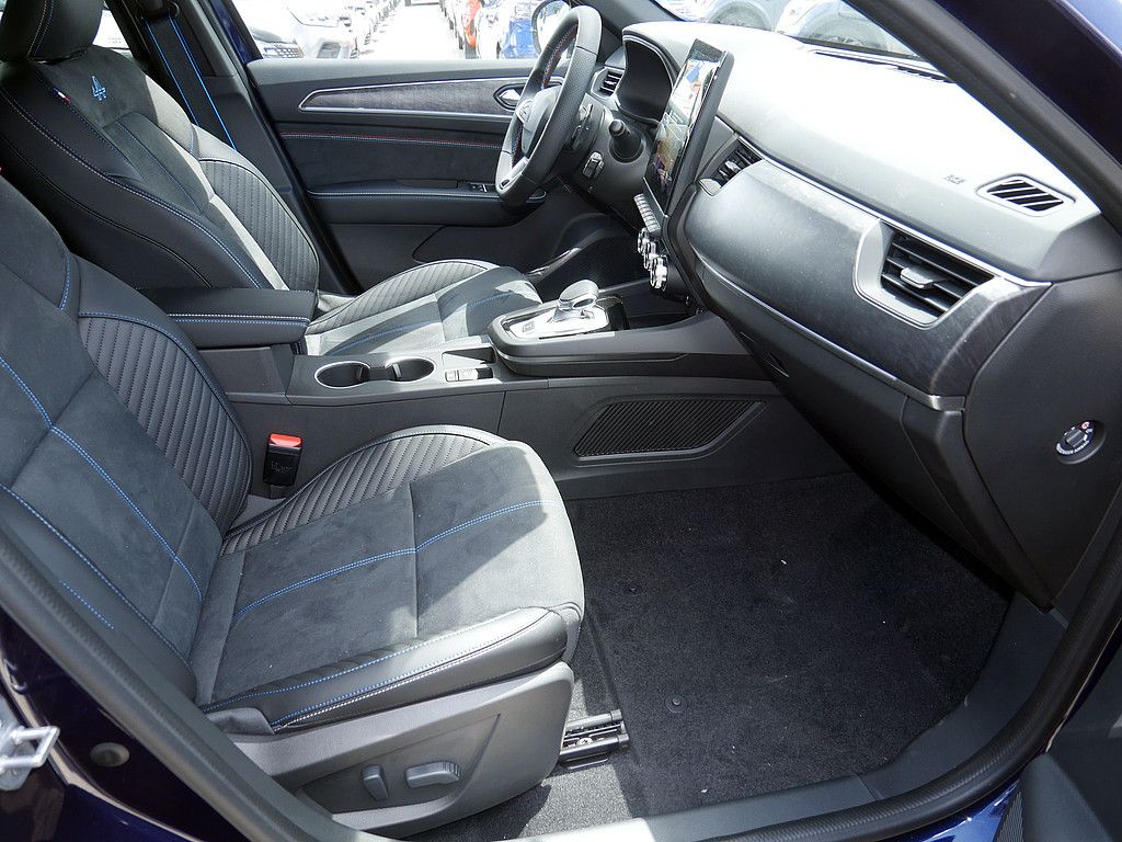 Fahrzeugabbildung Renault Arkana Esprit Alpine TCe 160 EDC