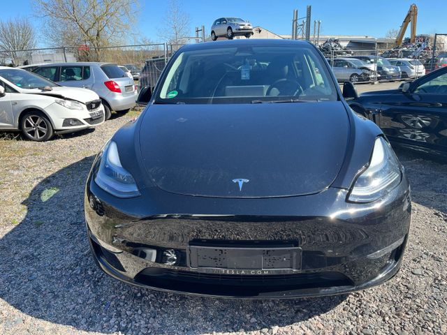 Tesla Model Y Long Range Dual AWD