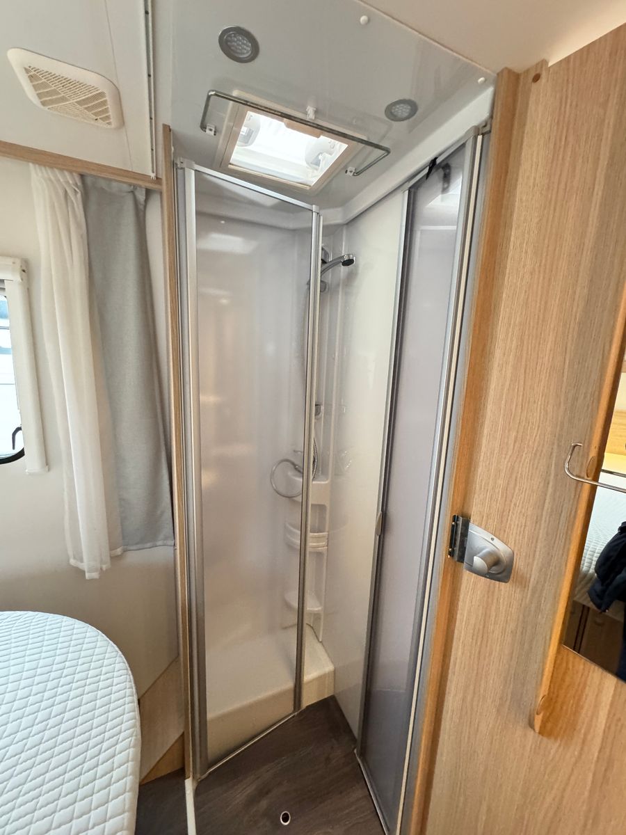 Fahrzeugabbildung Sunlight T69 L PANORAMA DACHKLIMA SAT NAVI QUEENSBETT WC+