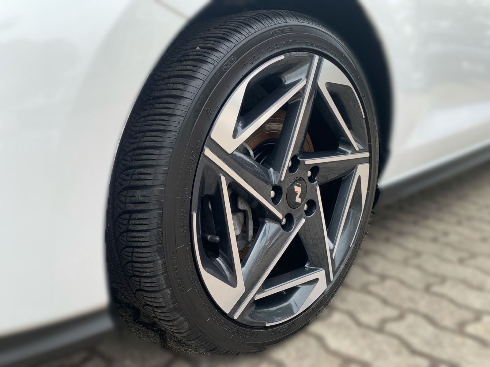 Fahrzeugabbildung Hyundai i30 1.5 T-GDI N Line Kombi Pano Allwetter