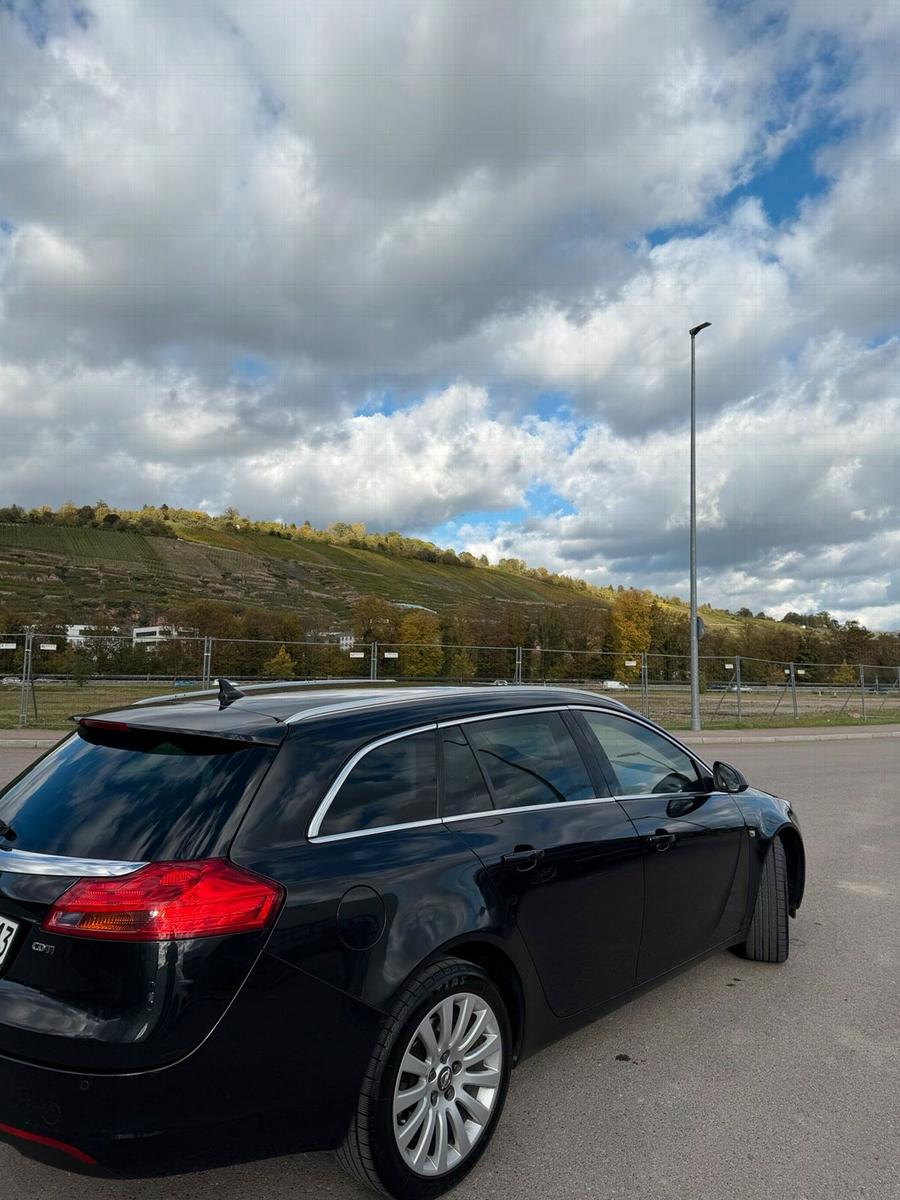 Opel Insignia 2011 — interior