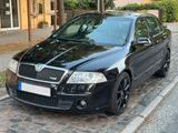 Skoda Octavia 2.0 RS Limousine - Skoda Octavia aus 2008: RS