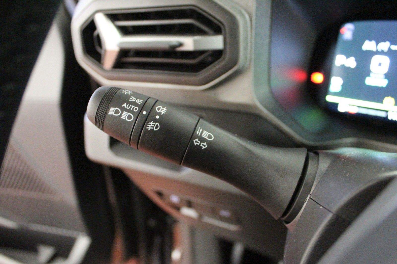 Fahrzeugabbildung Dacia Bigster hybrid 155 Journey Winter- & City-Paket