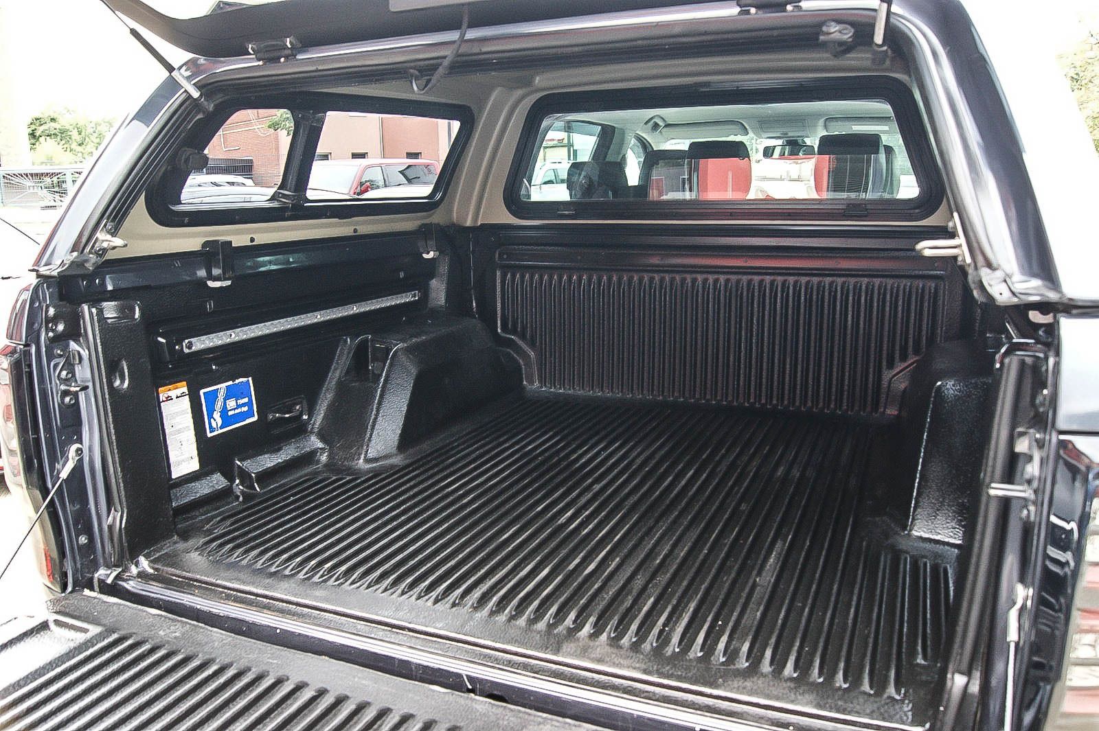 Fahrzeugabbildung Ford Ranger Limited 2.2 Doka 4x4 HARDTOP OFFROAD AHZV