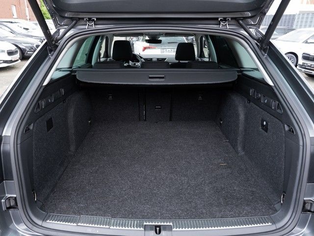 Superb Combi Style iV AHK PANO STANDH MATRIX