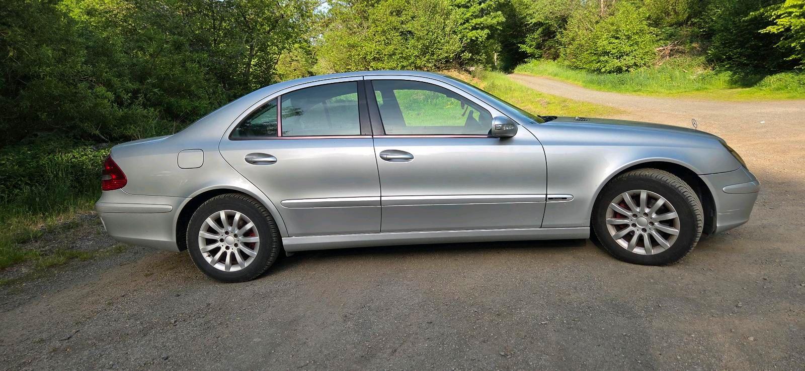Mercedes-Benz E 220