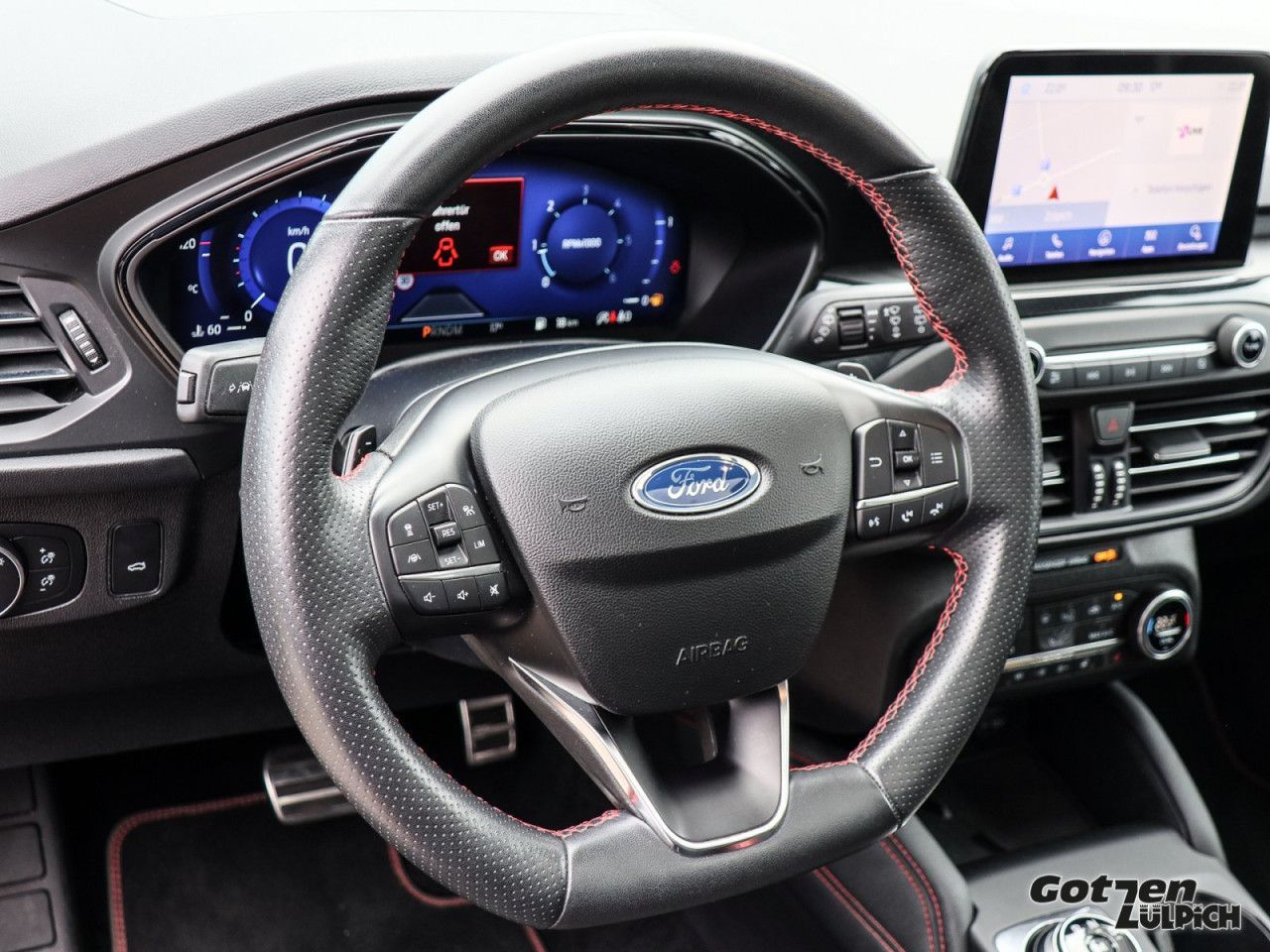 Fahrzeugabbildung Ford Focus Turnier ST-Line 2.0 TDCi Navi Pano LED PDC