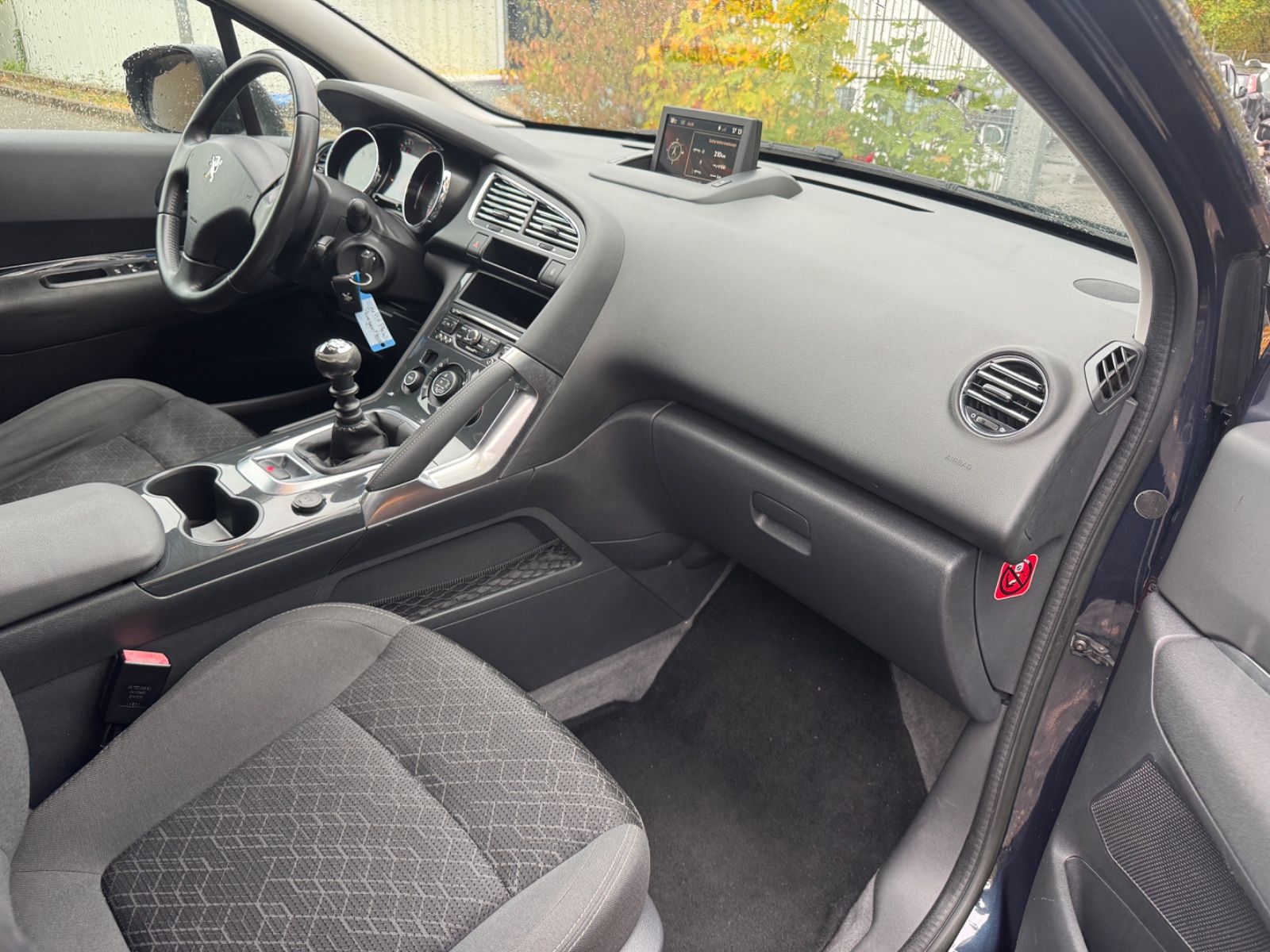 Fahrzeugabbildung Peugeot 3008 Active Navi