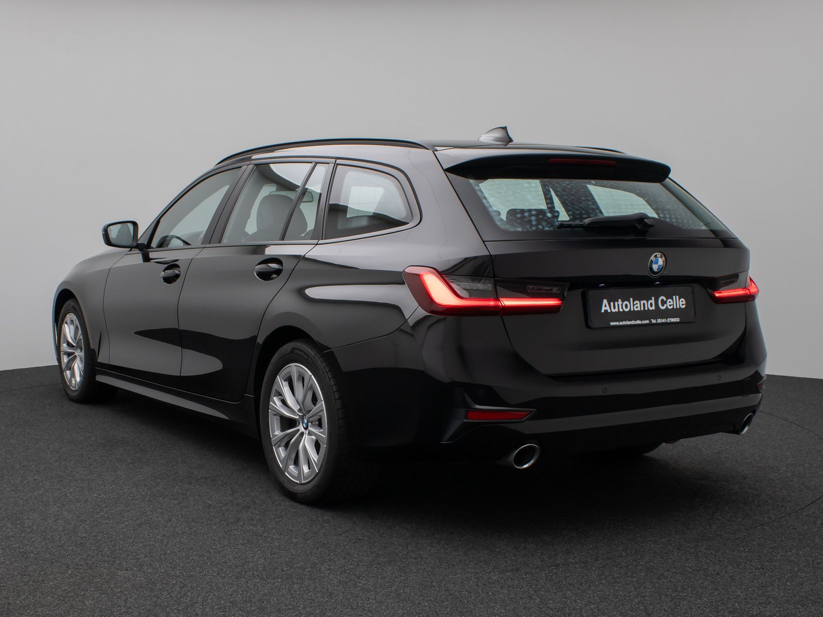 Fahrzeugabbildung BMW 320d xD Laser DAB PDC AHK Alarm Komfort Sport