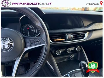 Alfa-Romeo Stelvio - 10