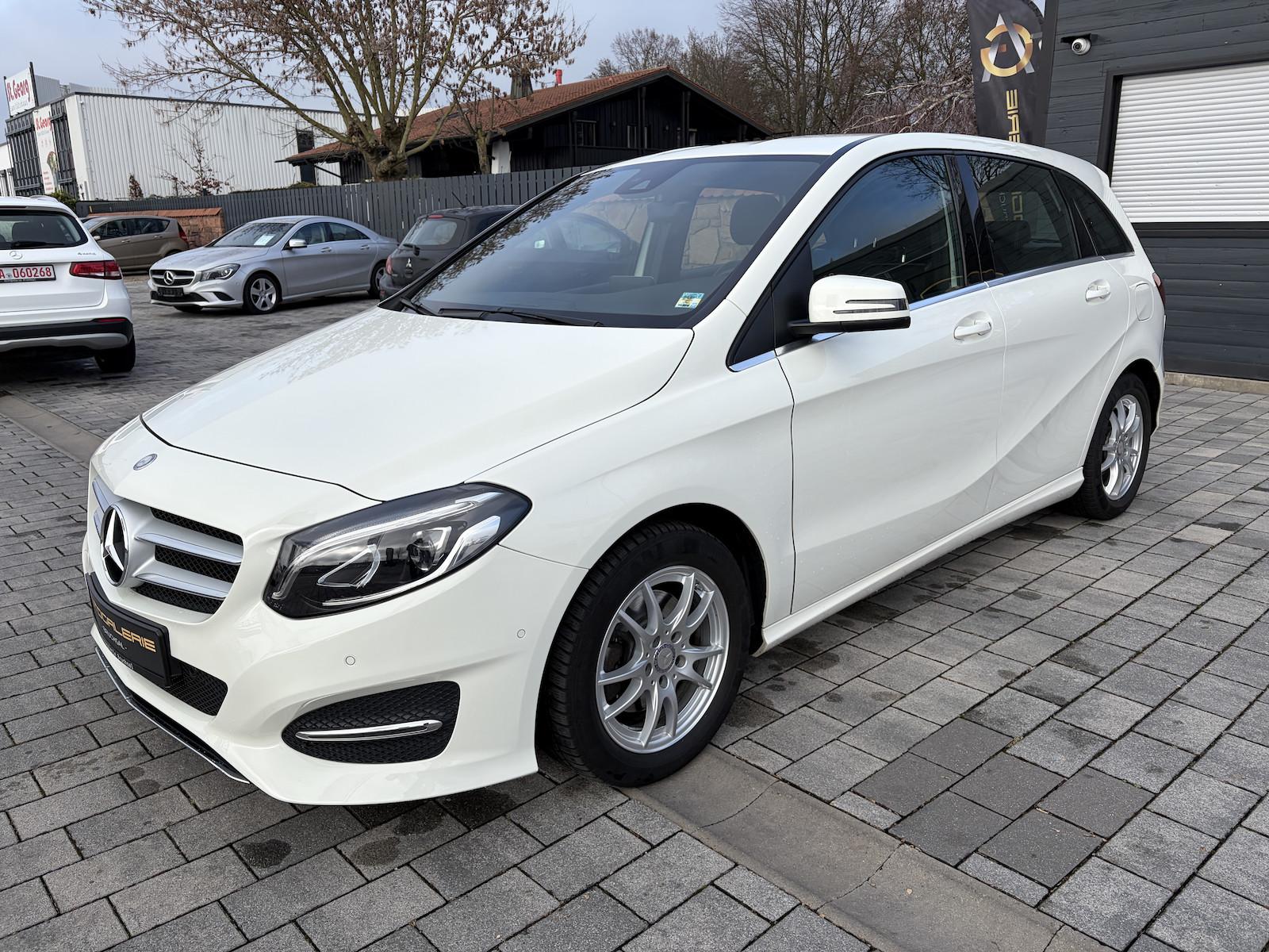 Mercedes-Benz B 200 CDI Urban AHK | SHZ | PDC | LED