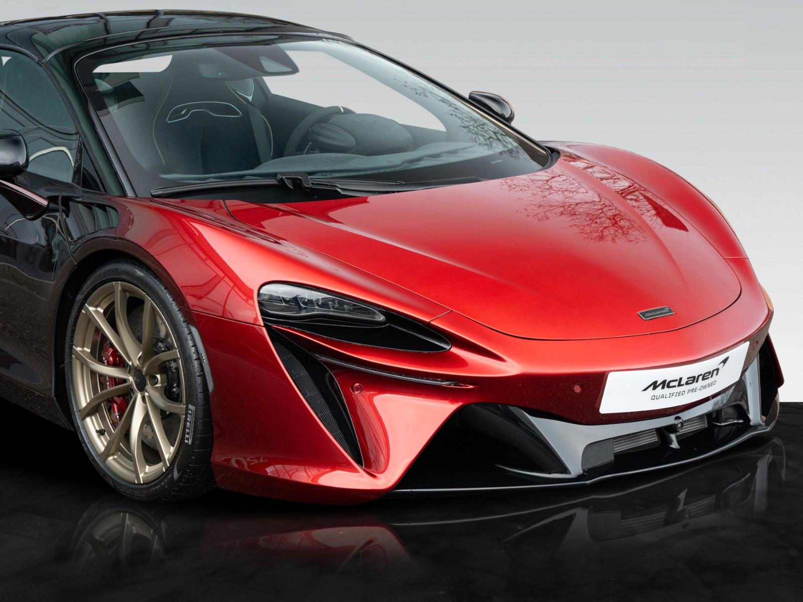 McLaren Artura Spider | MSO Velocity Colour Transform