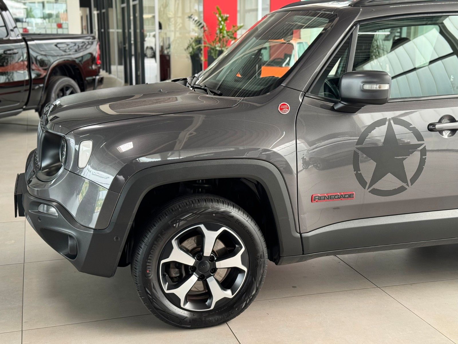 Fahrzeugabbildung Jeep Renegade 2.0D Trailhawk 4WD "AHK Navi Soundsys."