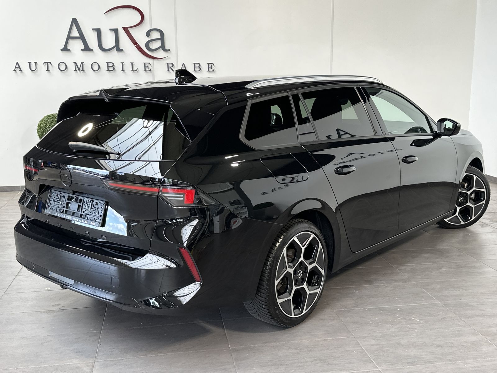 Fahrzeugabbildung Opel Astra SpT 1.5 D Aut. GS NAV+LED+PANO+18ZOLL+1HD