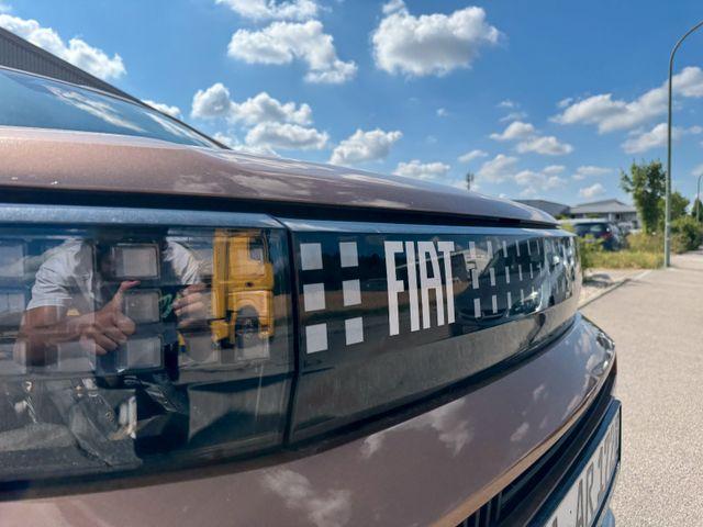 Fiat Grande Panda Elektro BEV 44kWh 83 La Prima LED, миниатюра 9