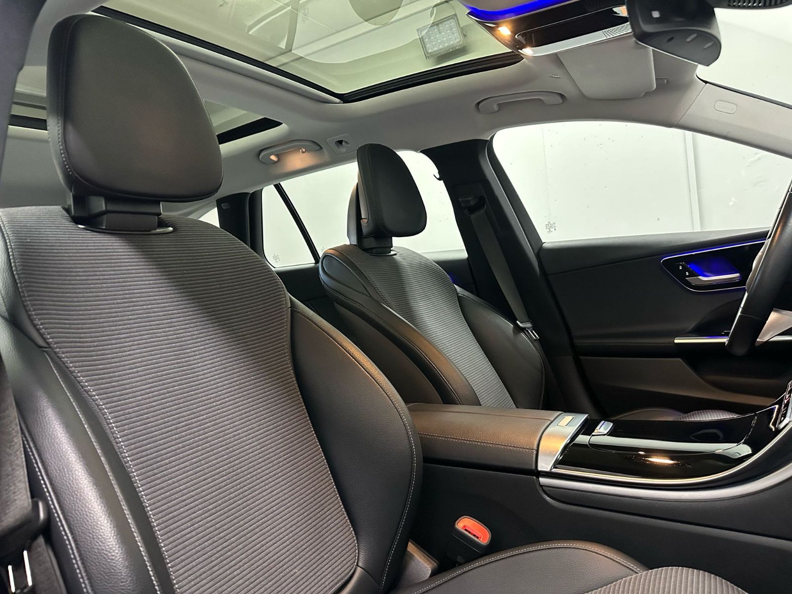 Fahrzeugabbildung Mercedes-Benz C 220 d T Autom. AVANTGARDE*PANO*KAMERA*LED*SPUR