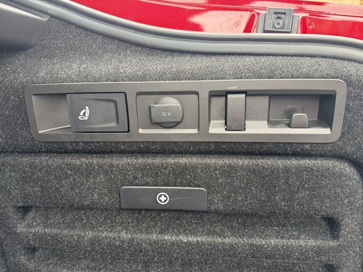 Skoda Superb 2.0 TSI DSG SportLine Standheizung Pano foto 10