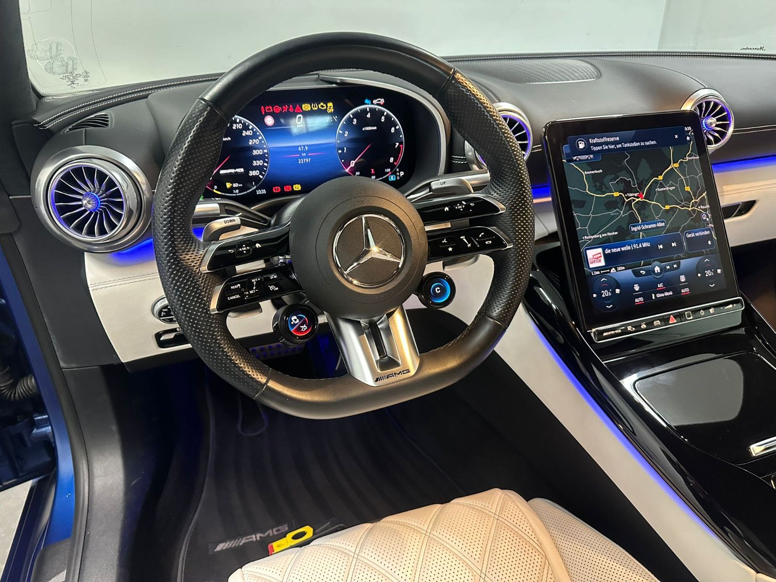 Fahrzeugabbildung Mercedes-Benz SL 63 AMG 4MATIC+ *KERAMIK*MANUFAKTUR*CARBON*TV*