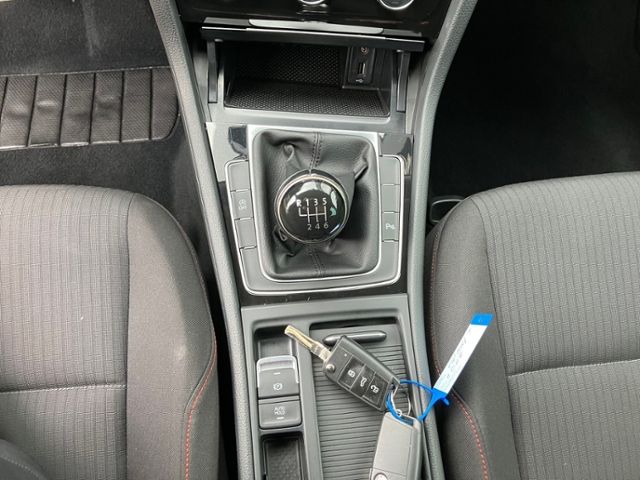 Golf VII 1.0 TSI Sound  KLIMA NAVI ALU
