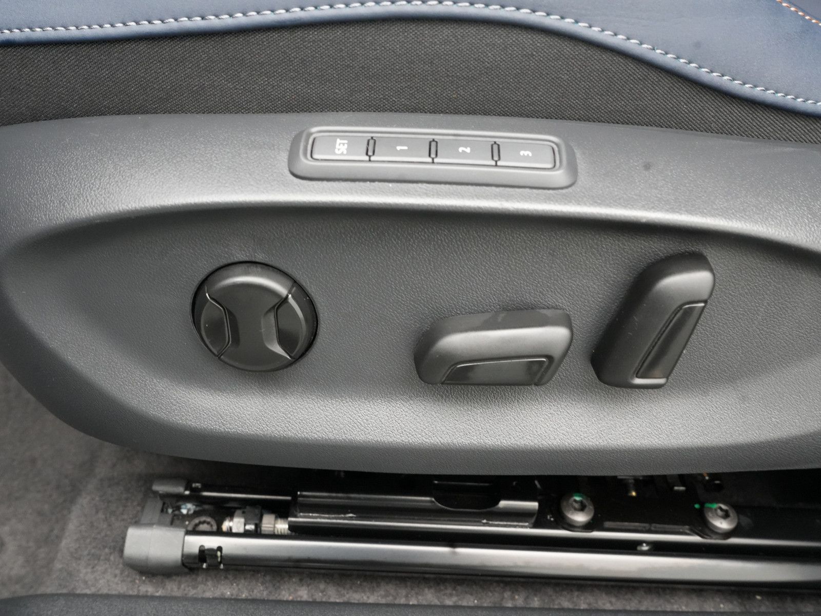 Cupra Tavascan - Bild 13