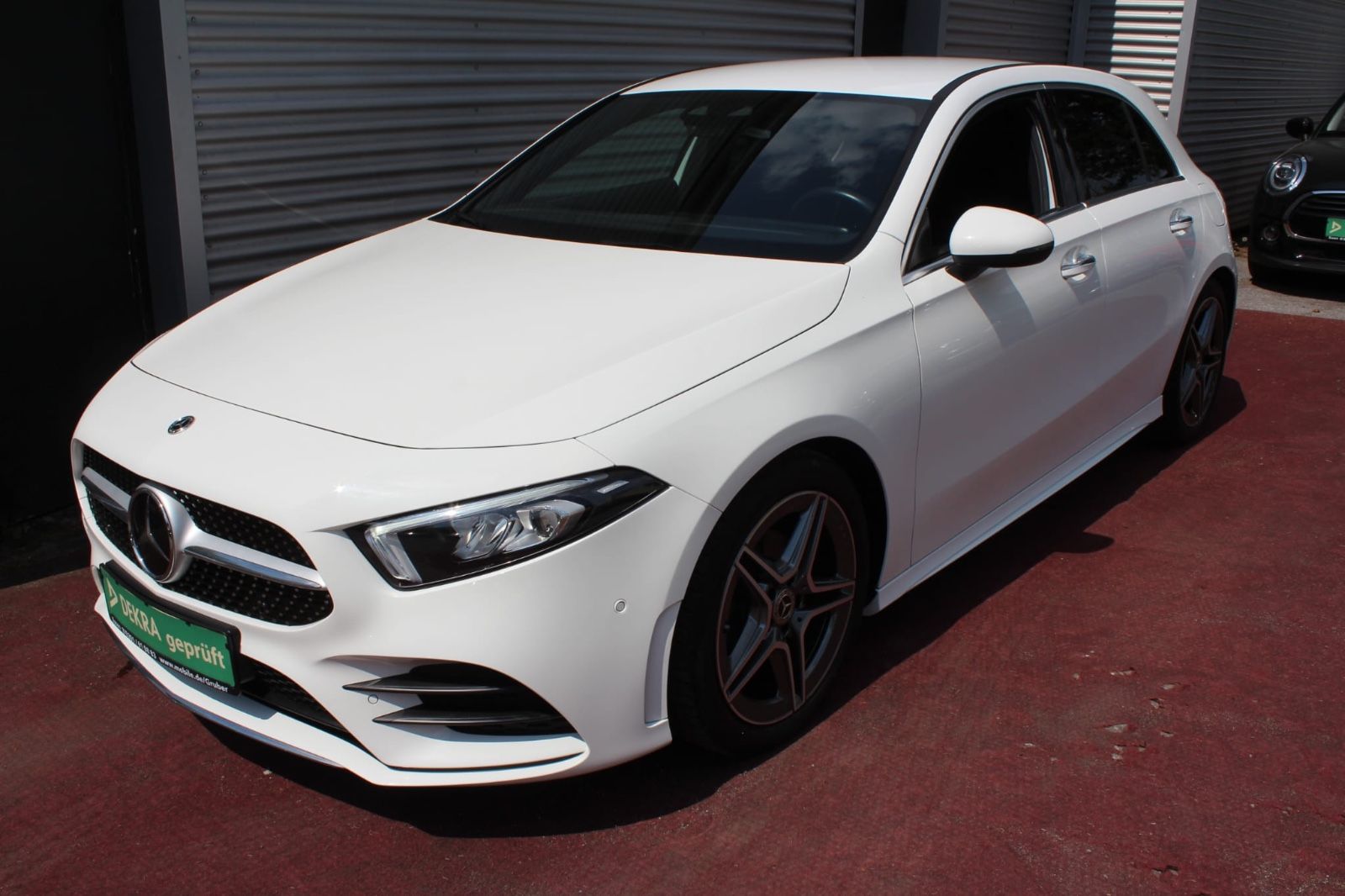 Mercedes-Benz A 180 AMG-LINE KLIMA NAVI KAMERA PDC LED 18.ZOLL imagem 3