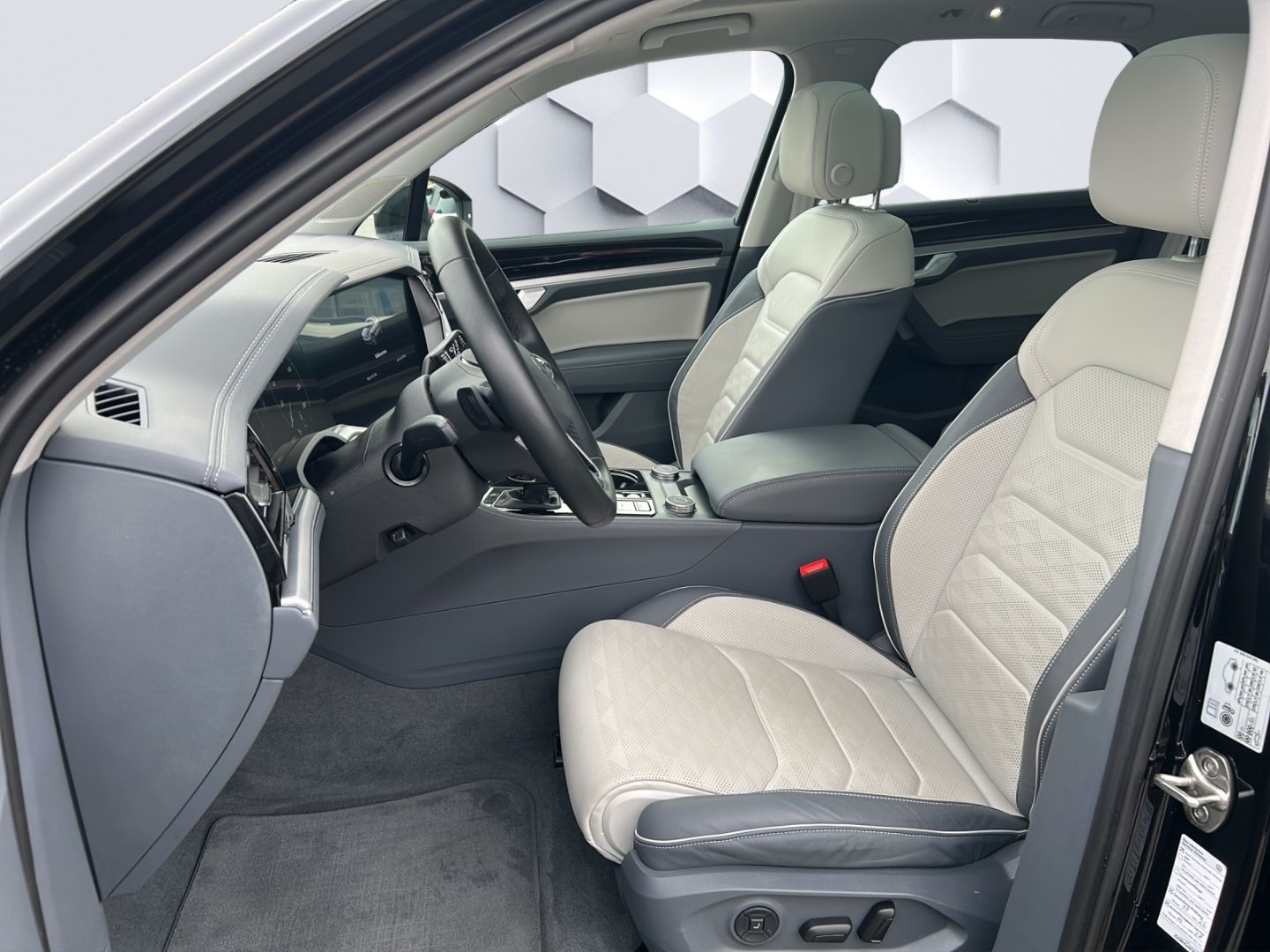 Touareg eHybrid 4Motion 3.0 V6 eTSI AHZV MatrixL