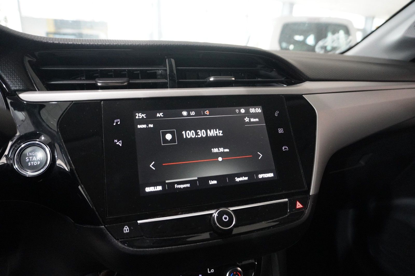 Fahrzeugabbildung Opel Corsa-e F EDITION 7KW NAVI/VIRT/TEMP/DAB/WÄRMEP.